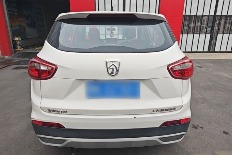 Used Baojun 510 2017 1.5L manual Comfort trim Rear