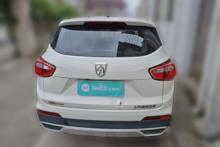 Used Baojun 510 2017 1.5L manual Comfort trim Rear