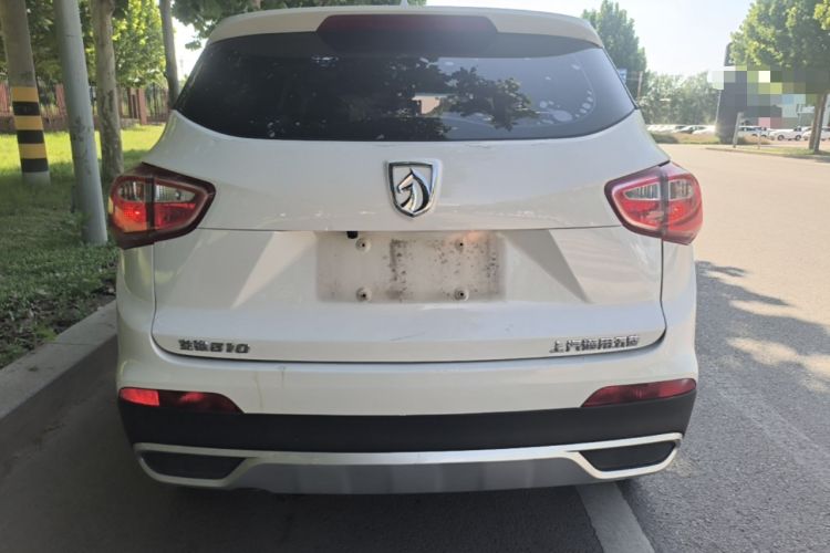 Used Baojun 510 2017 1.5L manual Comfort trim Rear