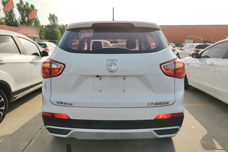 Used Baojun 510 2017 1.5L manual Comfort trim Rear