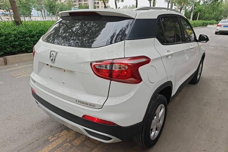 Used Baojun 510 2017 1.5L manual Comfort trim Rear Right 45 Deg