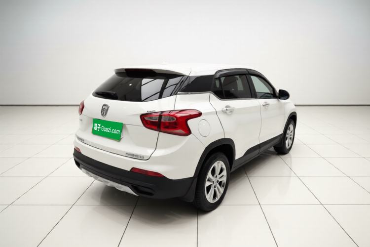 Used Baojun 510 2017 1.5L manual Comfort trim Rear Right 45 Deg