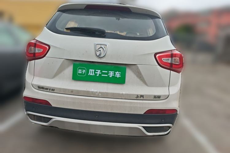 Used Baojun 510 2017 1.5L manual Comfort trim Rear