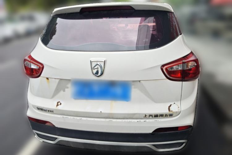 Used Baojun 510 2017 1.5L manual Comfort trim Rear