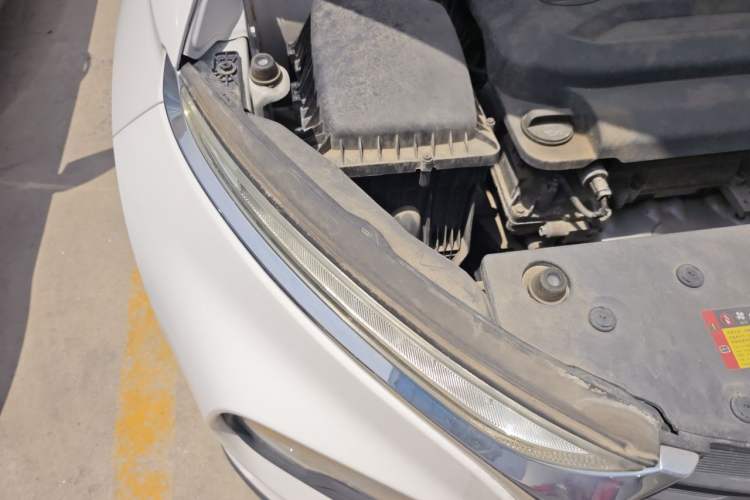 Used Baojun 510 2017 1.5L Automatic Fashion Model Right Front Headlight