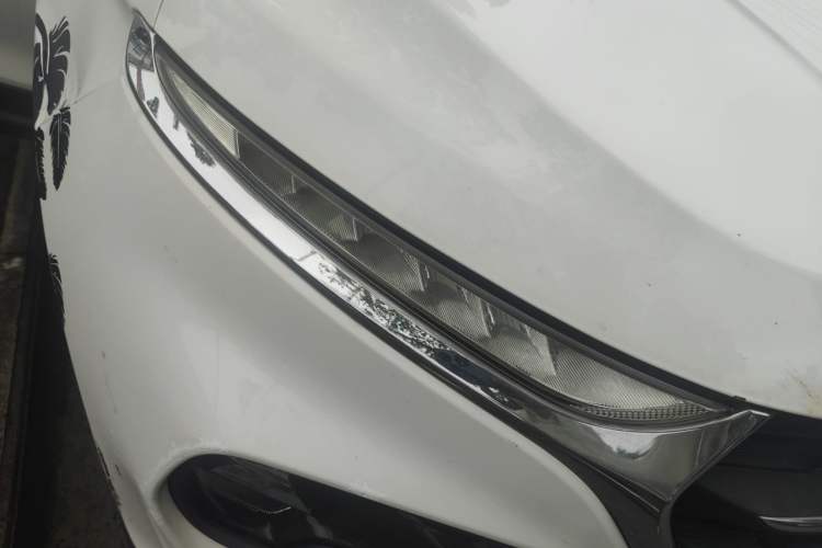 Used Baojun 510 2017 1.5L Automatic Fashion Model Right Front Headlight