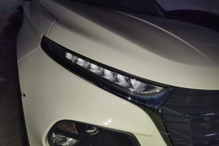 Used Baojun 510 2017 1.5L Automatic Luxury Model Right Front Headlight