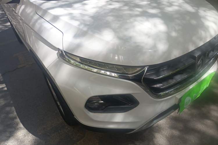 Used Baojun 510 2017 1.5L Automatic Fashion Model Right Front Headlight