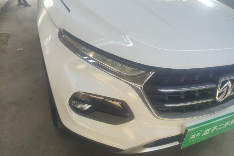Used Baojun 510 2017 1.5L Automatic Fashion Model Right Front Headlight