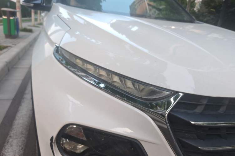 Used Baojun 510 2017 1.5L Automatic Luxury Model Right Front Headlight
