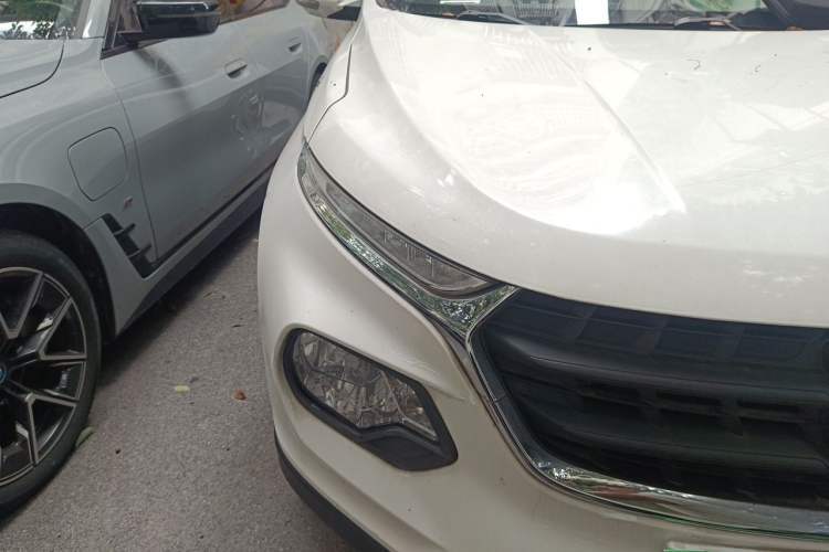 Used Baojun 510 2017 1.5L manual Comfort trim Right Front Headlight