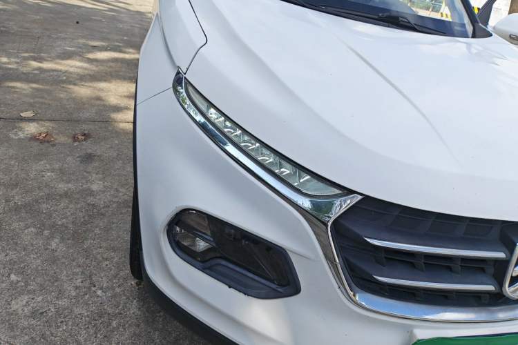 Used Baojun 510 2017 1.5L Automatic Fashion Model Right Front Headlight