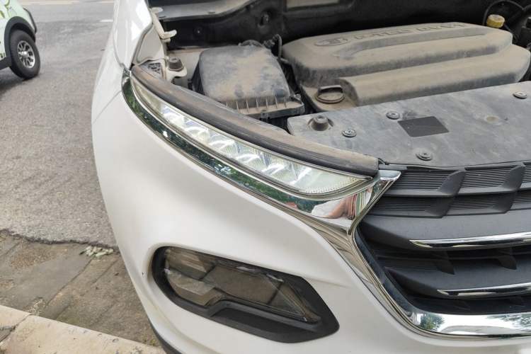 Used Baojun 510 2017 1.5L Automatic Fashion Model Right Front Headlight