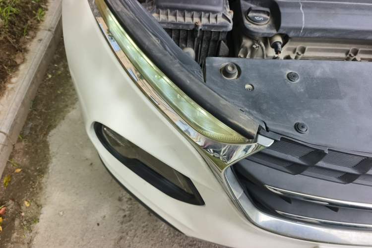 Used Baojun 510 2017 1.5L Automatic Luxury Model Right Front Headlight