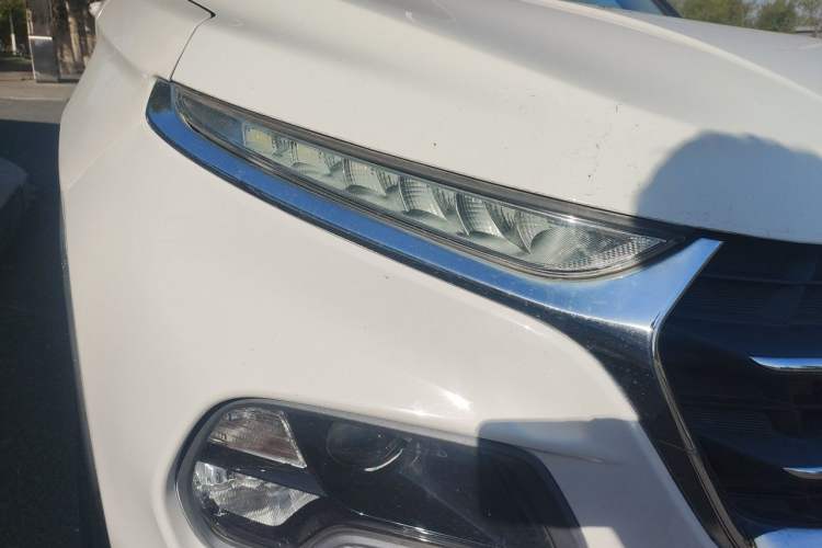Used Baojun 510 2017 1.5L Manual Luxury Model Right Front Headlight