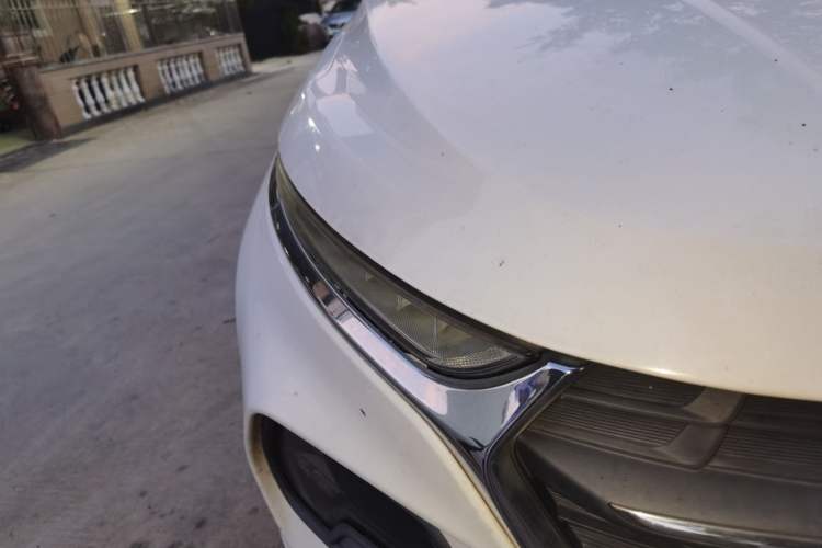 Used Baojun 510 2017 1.5L manual Comfort trim Right Front Headlight