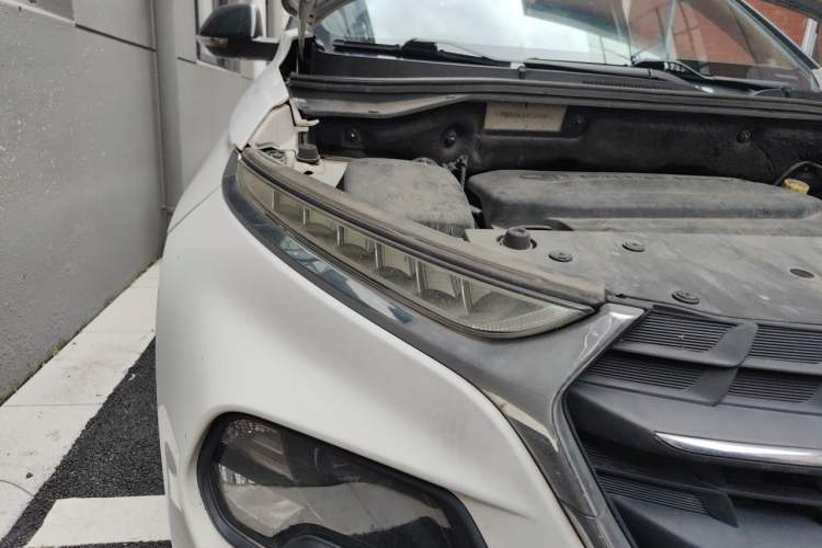 Used Baojun 510 2017 1.5L Automatic Luxury Model Right Front Headlight