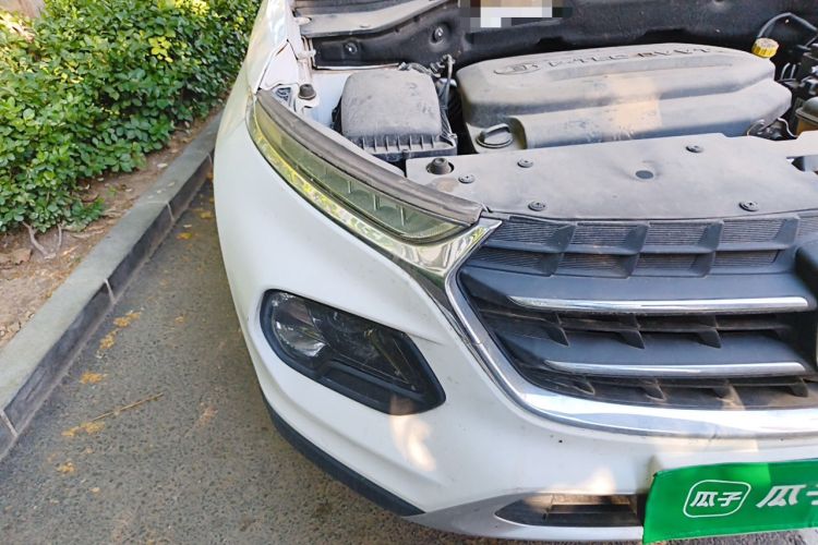 Used Baojun 510 2017 1.5L Automatic Fashion Model Right Front Headlight