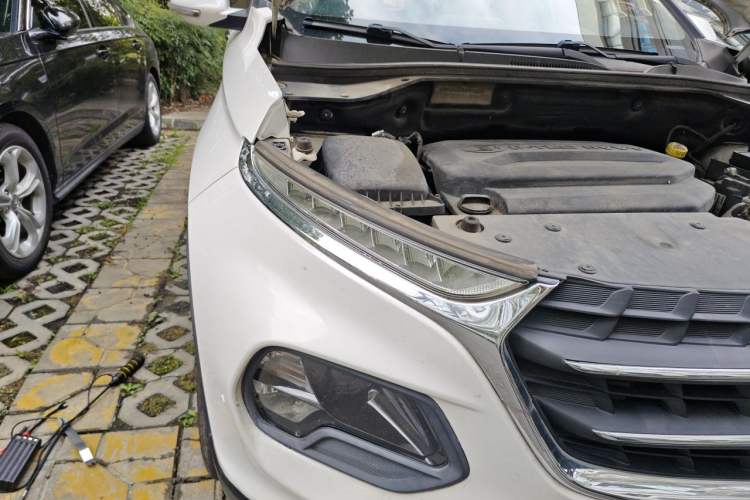 Used Baojun 510 2017 1.5L Automatic Fashion Model Right Front Headlight