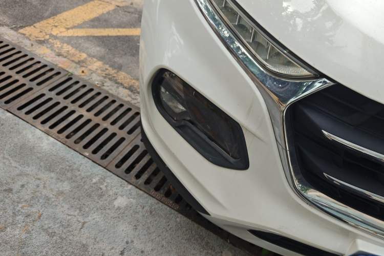 Used Baojun 510 2017 1.5L Manual Luxury Model Right Front Headlight