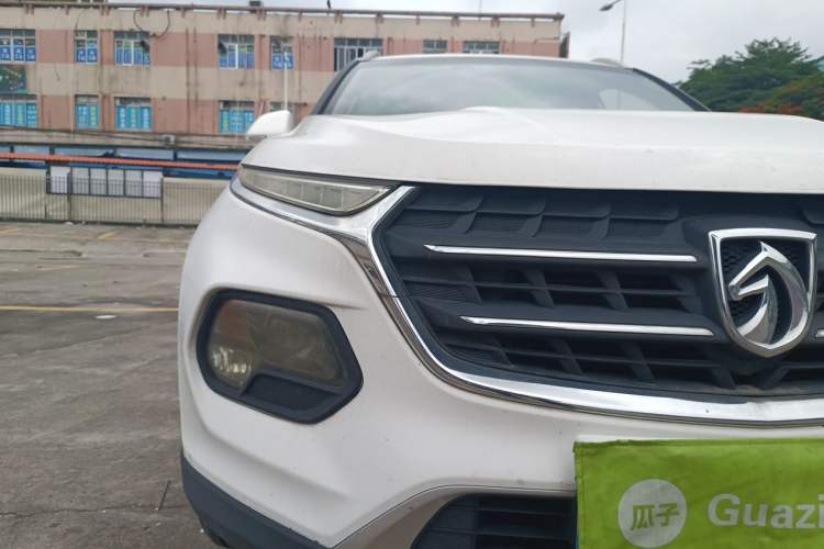 Used Baojun 510 2017 1.5L Automatic Fashion Model Right Front Headlight