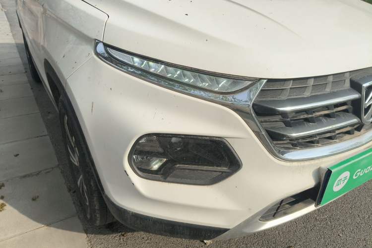 Used Baojun 510 2017 1.5L Automatic Luxury Model Right Front Headlight