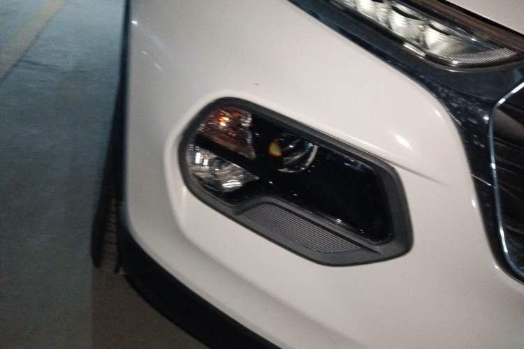 Used Baojun 510 2017 1.5L Automatic Luxury Model Right Front Headlight