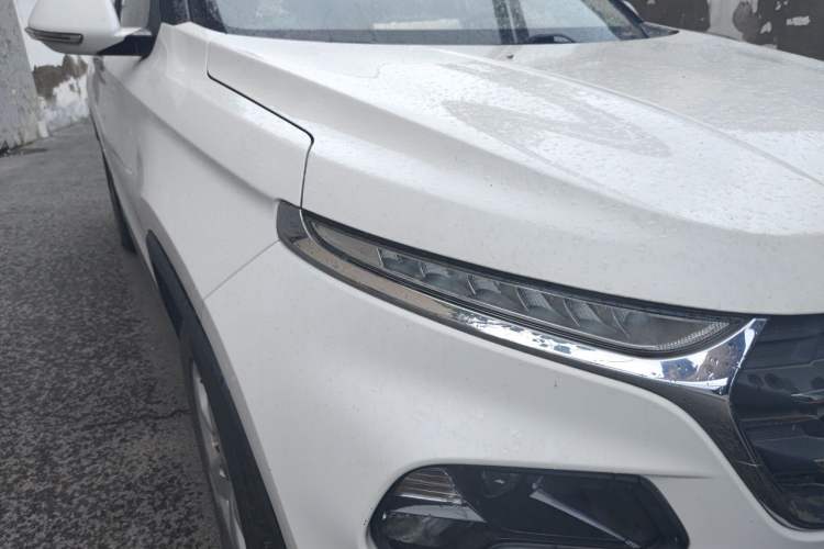 Used Baojun 510 2017 1.5L Automatic Fashion Model Right Front Headlight