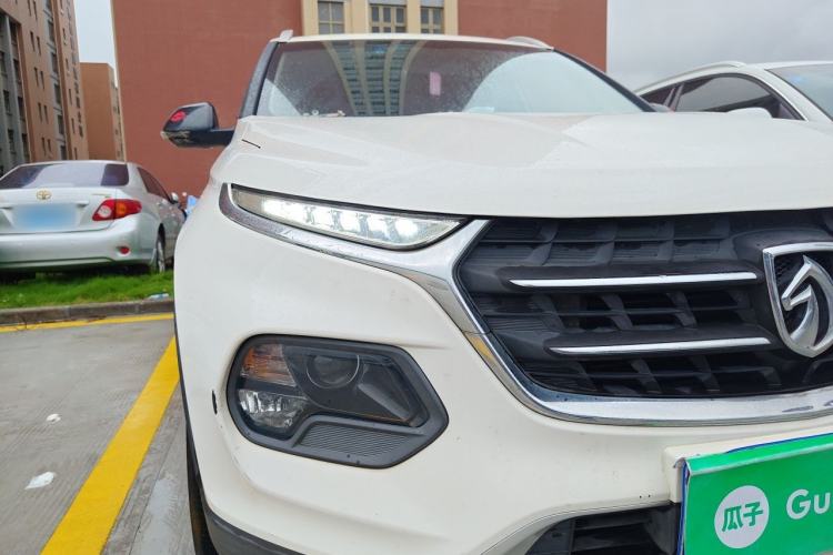 Used Baojun 510 2017 1.5L Automatic Luxury Model Right Front Headlight