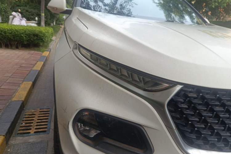 Used Baojun 510 2017 1.5L manual Comfort trim Right Front Headlight