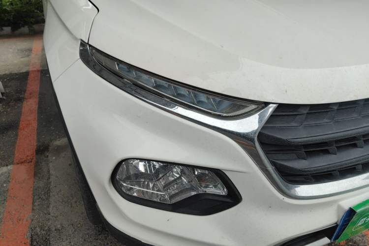 Used Baojun 510 2017 1.5L manual Comfort trim Right Front Headlight