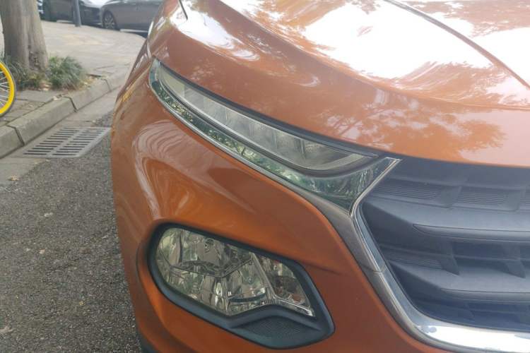 Used Baojun 510 2017 1.5L manual Comfort trim Right Front Headlight