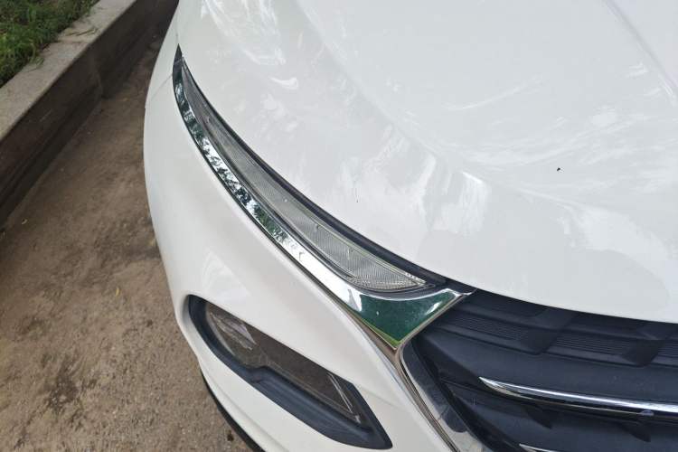 Used Baojun 510 2017 1.5L Automatic Fashion Model Right Front Headlight