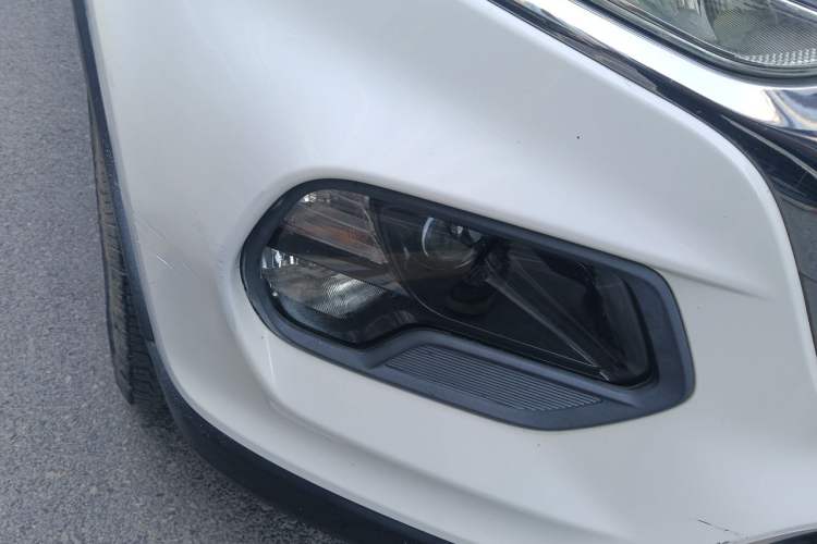 Used Baojun 510 2017 1.5L Manual Luxury Model Right Front Headlight