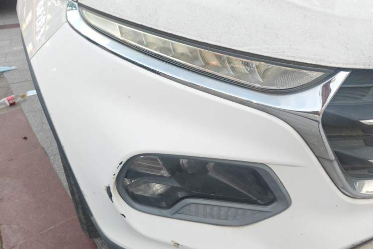Used Baojun 510 2017 1.5L Automatic Fashion Model Right Front Headlight
