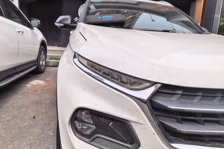 Used Baojun 510 2017 1.5L Automatic Luxury Model Right Front Headlight