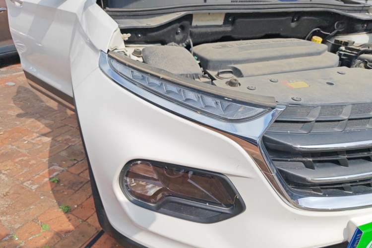 Used Baojun 510 2017 1.5L Automatic Luxury Model Right Front Headlight