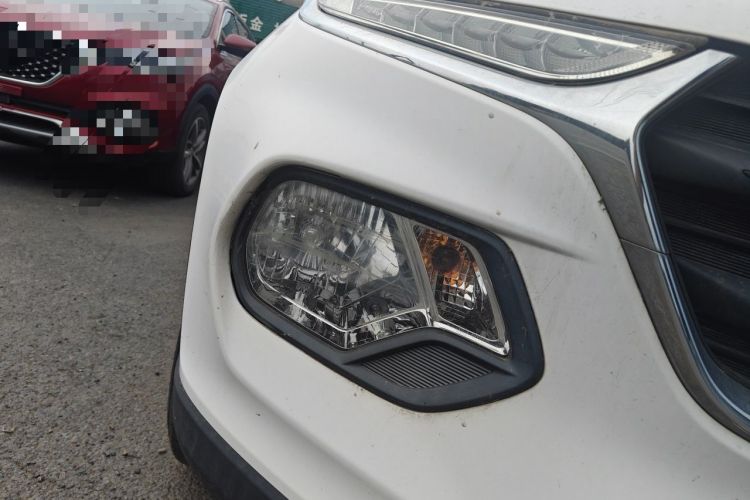 Used Baojun 510 2017 1.5L manual Comfort trim Right Front Headlight