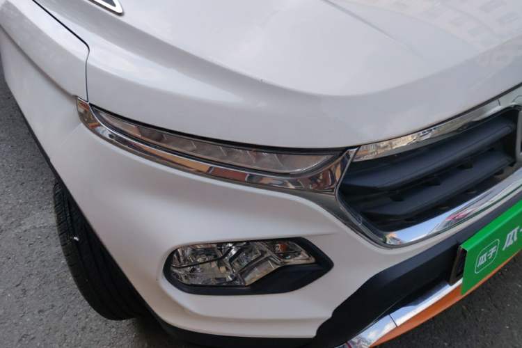 Used Baojun 510 2017 1.5L manual Comfort trim Right Front Headlight