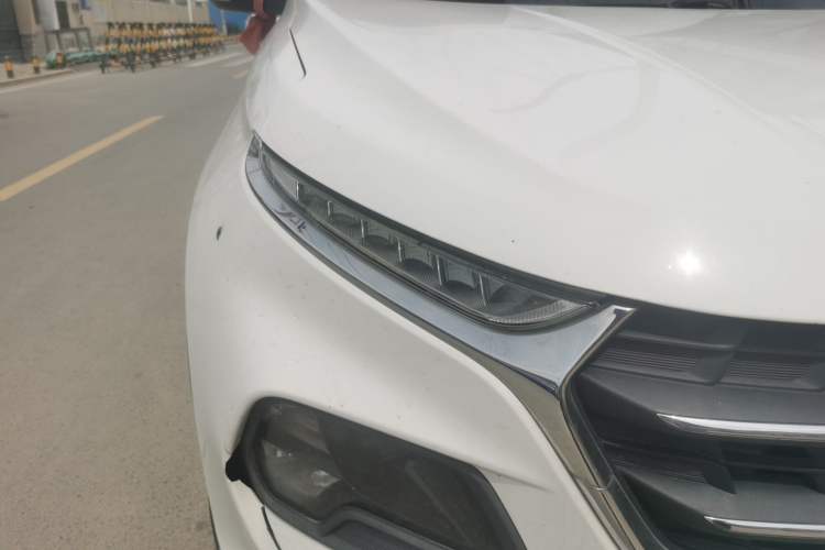Used Baojun 510 2017 1.5L Manual Luxury Model Right Front Headlight