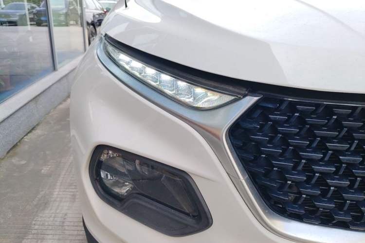 Used Baojun 510 2017 1.5L Automatic Luxury Model Right Front Headlight