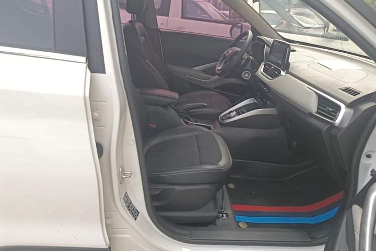 Used Baojun 510 2017 1.5L Automatic Fashion Model Right Front Seat