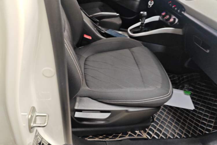 Used Baojun 510 2017 1.5L manual Comfort trim Right Front Seat