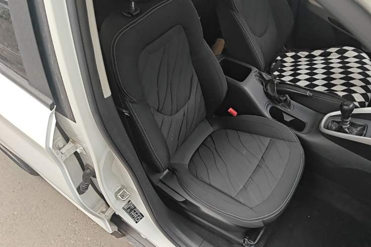Used Baojun 510 2017 1.5L manual Comfort trim Right Front Seat