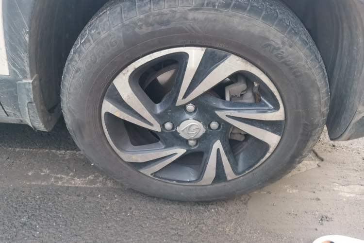Used Baojun 510 2017 1.5L Manual Luxury Model Right Front Wheel Hub