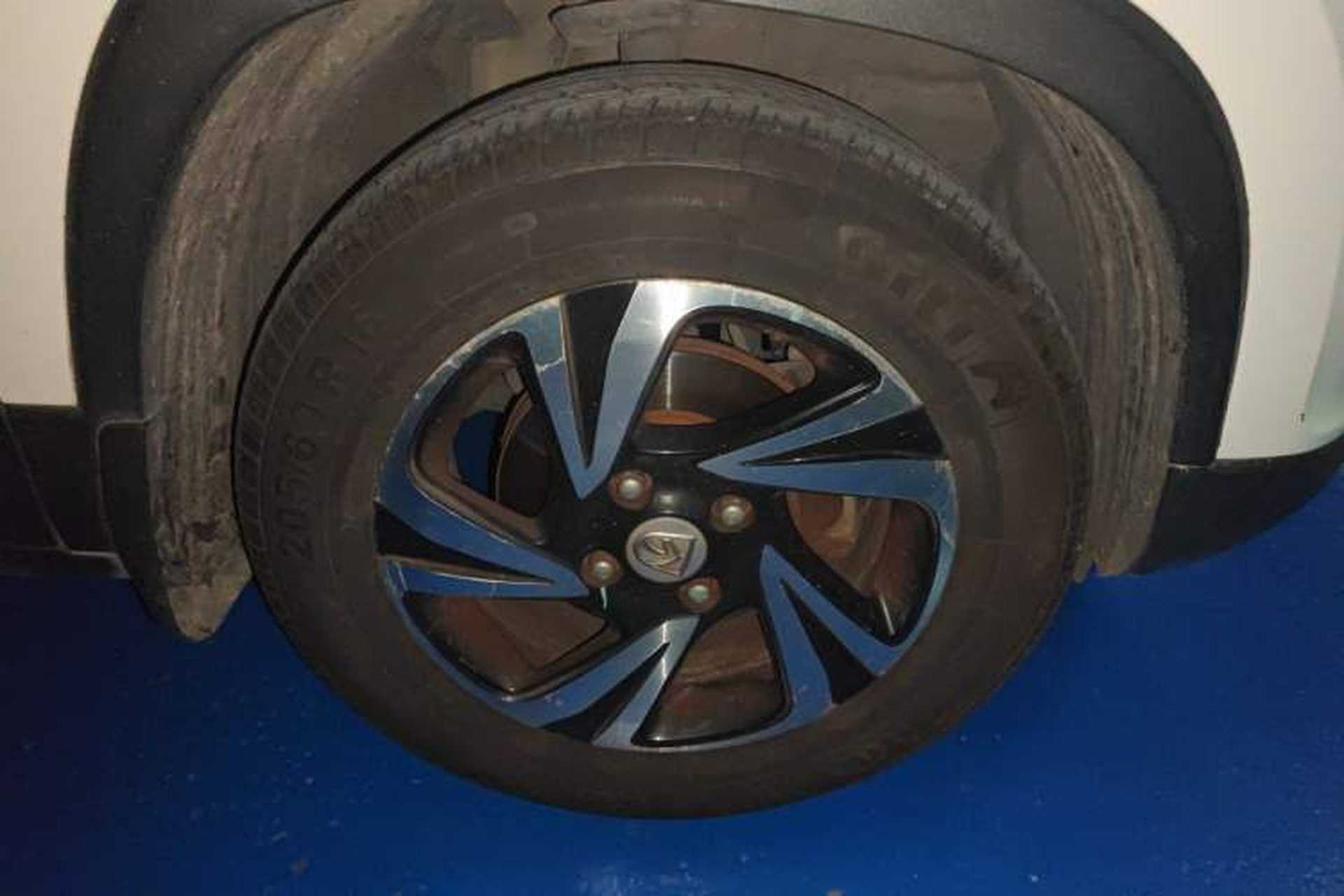 Used Baojun 510 2017 1.5L Automatic Luxury Model Right Front Wheel Hub