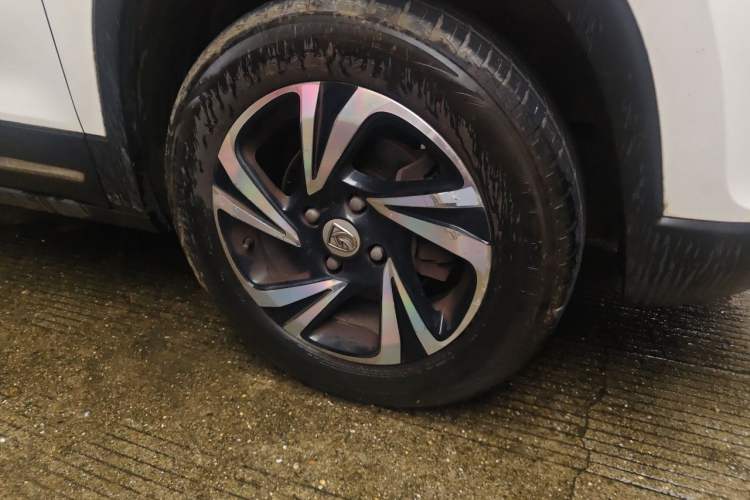 Used Baojun 510 2017 1.5L Manual Luxury Model Right Front Wheel Hub
