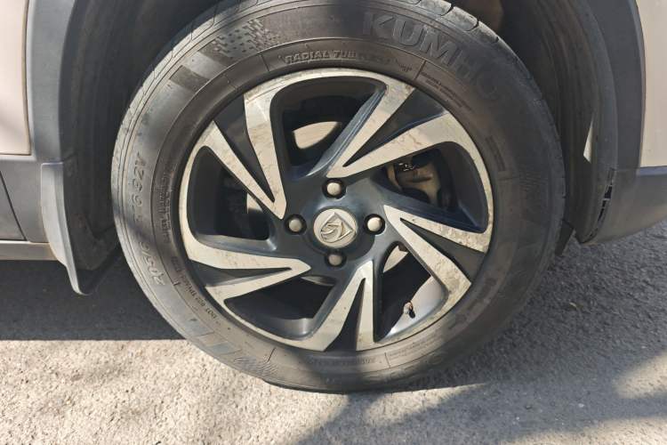 Used Baojun 510 2017 1.5L Manual Luxury Model Right Front Wheel Hub