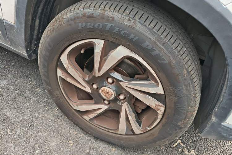 Used Baojun 510 2017 1.5L Automatic Luxury Model Right Front Wheel Hub
