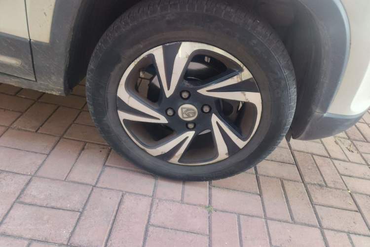 Used Baojun 510 2017 1.5L Automatic Luxury Model Right Front Wheel Hub